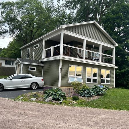 Roberts Lake House Room #3 Colchester Exterior photo